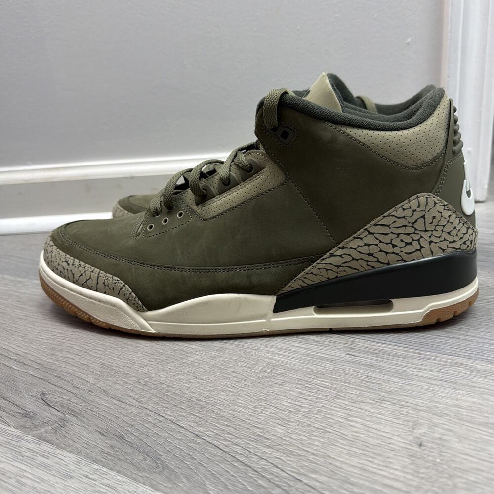 Jordan Air Jordan 3 Retro Size 15 "Family Affair" Mid Top Sneakers DN3707-202